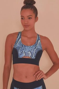Wolf & Whistle Cross Back Bra Snake Activewear
