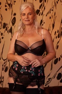 Deja Day Bras Grace Black & Pink Plunge Bra 11 Deja Day Bras Grace Black & Pink Plunge Bra