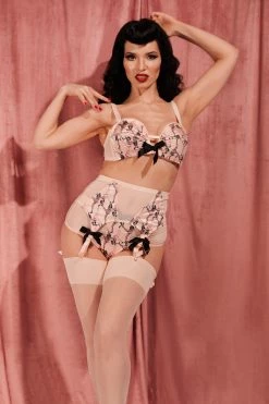 Bettie Page Lingerie New In Bras Showgirl Pink Overwire Bra