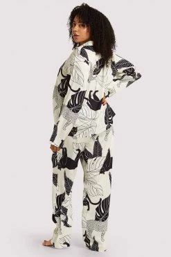 Wolf & Whistle Panther Print Satin Pyjama Set Nightwear 11 Wolf & Whistle Panther Print Satin Pyjama Set Nightwear