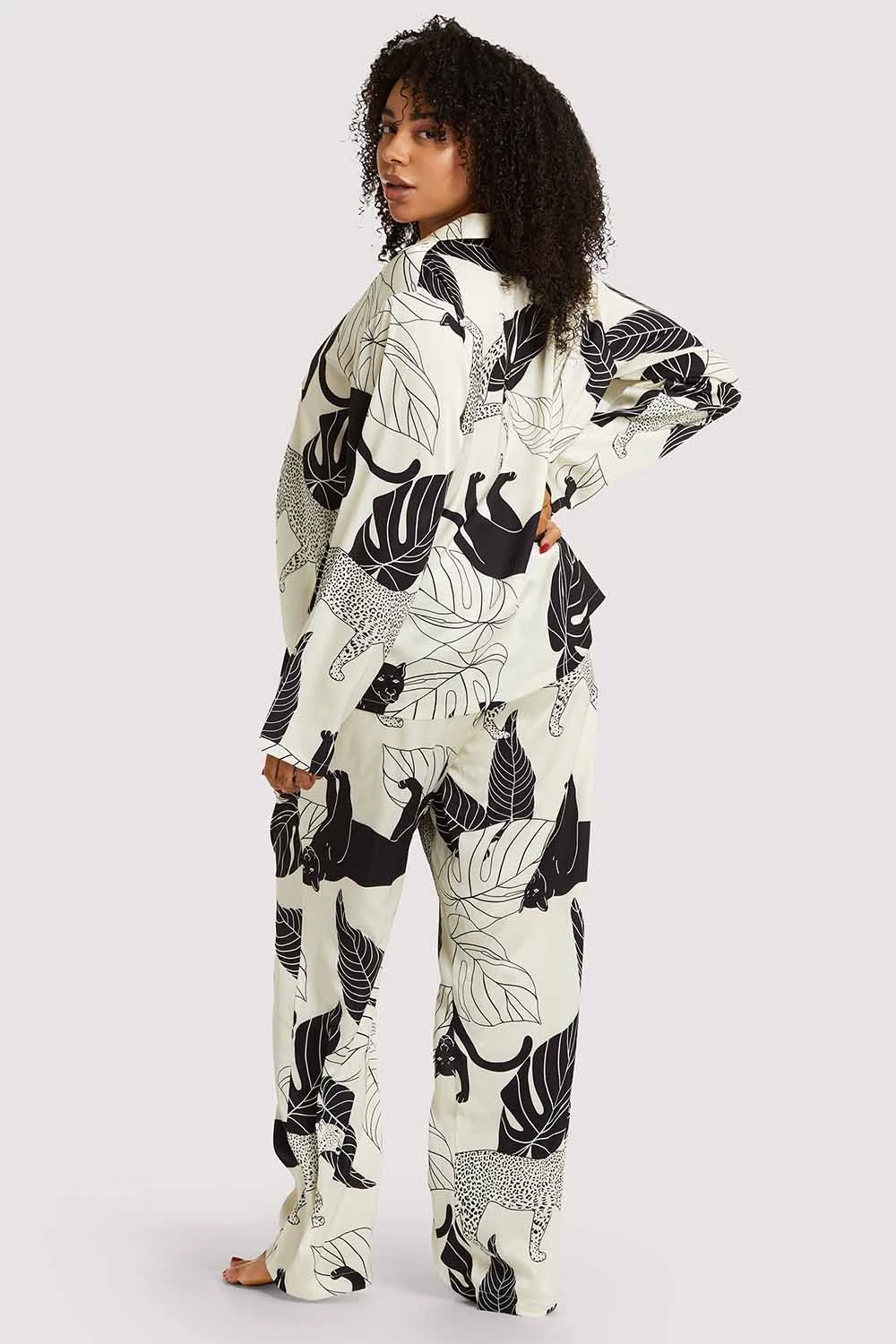 Wolf & Whistle Panther Print Satin Pyjama Set Nightwear 6 Wolf & Whistle Panther Print Satin Pyjama Set Nightwear