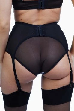 Bettie Page Lingerie Spot 4 Strap Z Stitch Suspender Belt