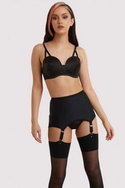 Kiss Me Deadly Suspenders Retro Classics 8-Strap Suspender Belt