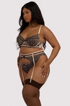 Playful Promises Suspenders Skull & Roses Embroidery Peach Suspender Belt