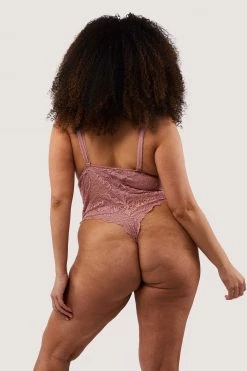 Wolf & Whistle New In Ariana Ash Rose Lace Body