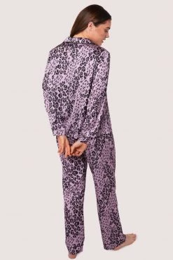 Wolf & Whistle Kaylee Long Sleeve Lilac Animal PJs
