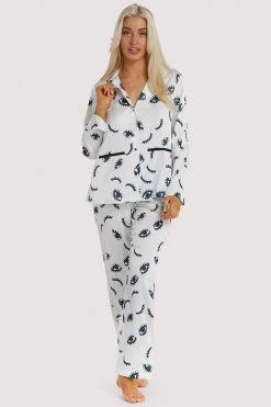Wolf & Whistle Winking Eye Print Satin Pyjama Set 8 Wolf & Whistle Winking Eye Print Satin Pyjama Set