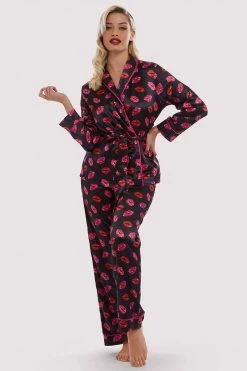 Bettie Page Lingerie Kiss Print Tie PJ Top And Bottom