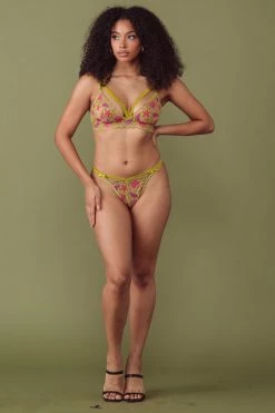 Kilo Brava New In Sequin Shell Embroidery Longline Bralette 9 Kilo Brava New In Sequin Shell Embroidery Longline Bralette